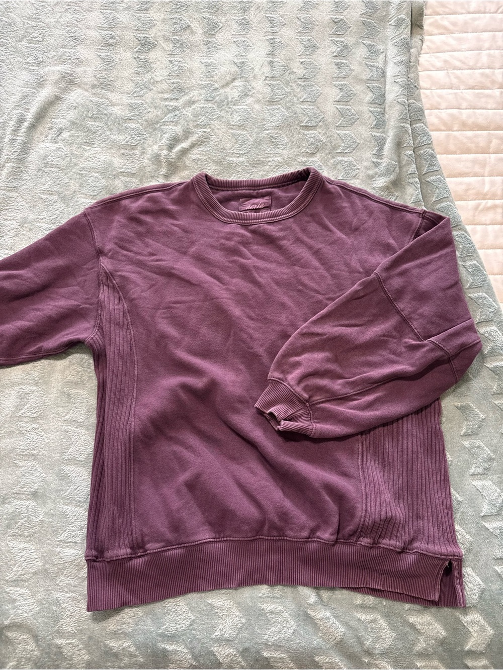 aerie Men's Crewneck Sweater in Plum